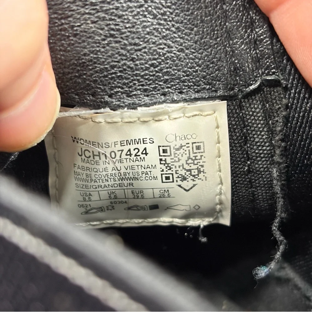 CHACO Womens Black Leather Pull On Ankle Boots Sz 8.5 Comfy Casual Nice Break In - Picture 5 of 7